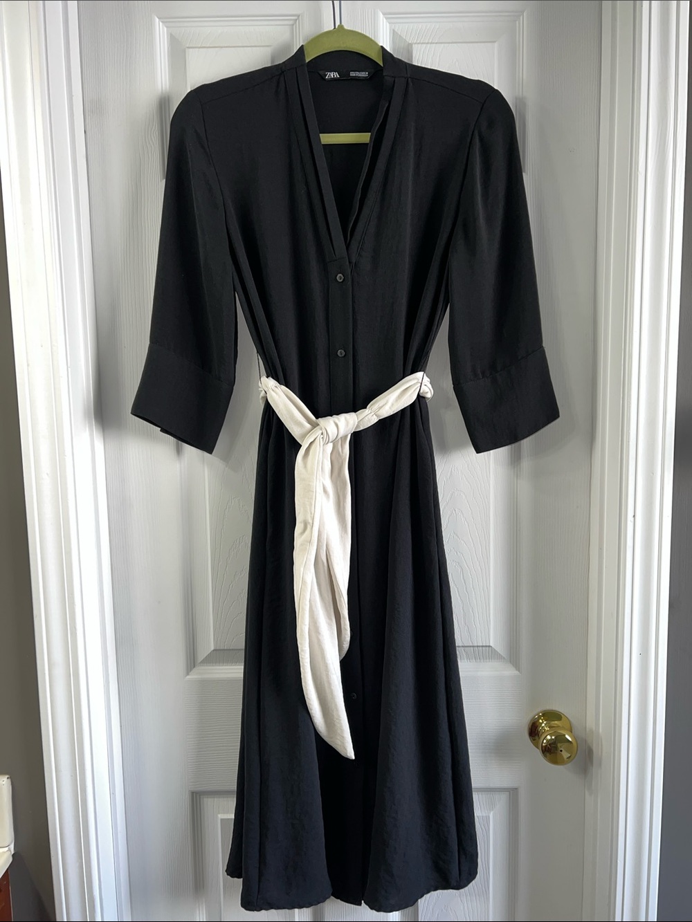 Zara Black Dress with Cream Tie Belt Pit to pit 17” Length 45”